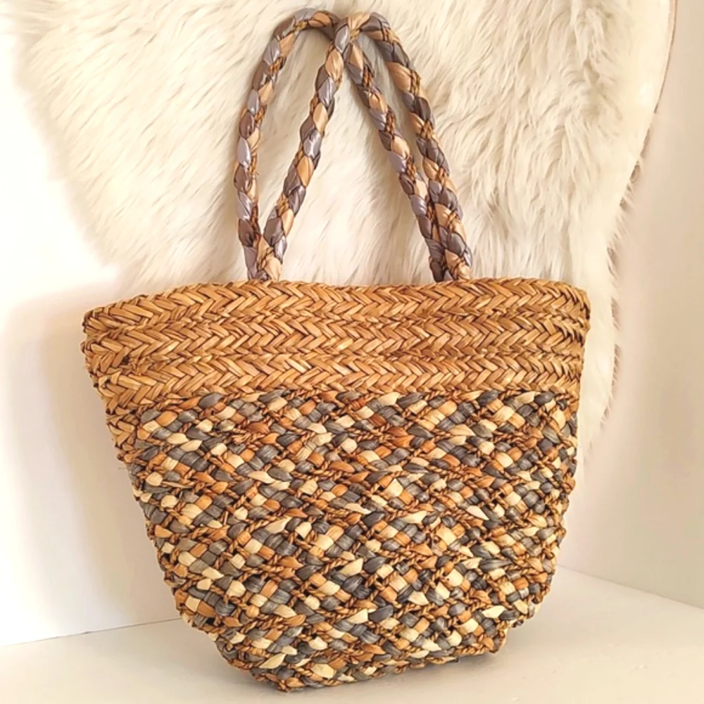 Sun n' Sand Natural Straw/ Lavender Fabric Woven Shoulder Tote Bag